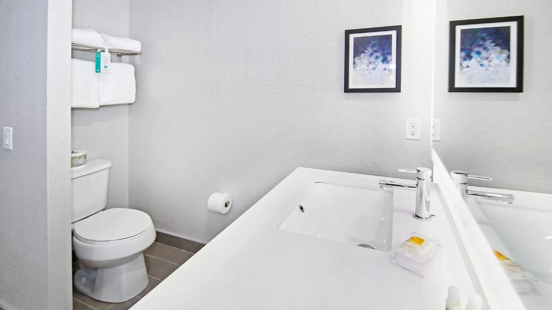 Holiday Inn Hotel & Suites - Calgary Airport North By Ihg