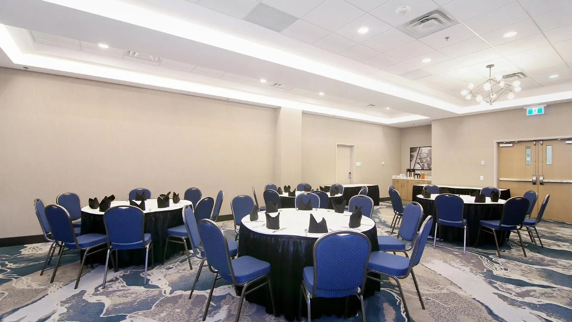 Holiday Inn Hotel & Suites - Calgary Airport North By Ihg