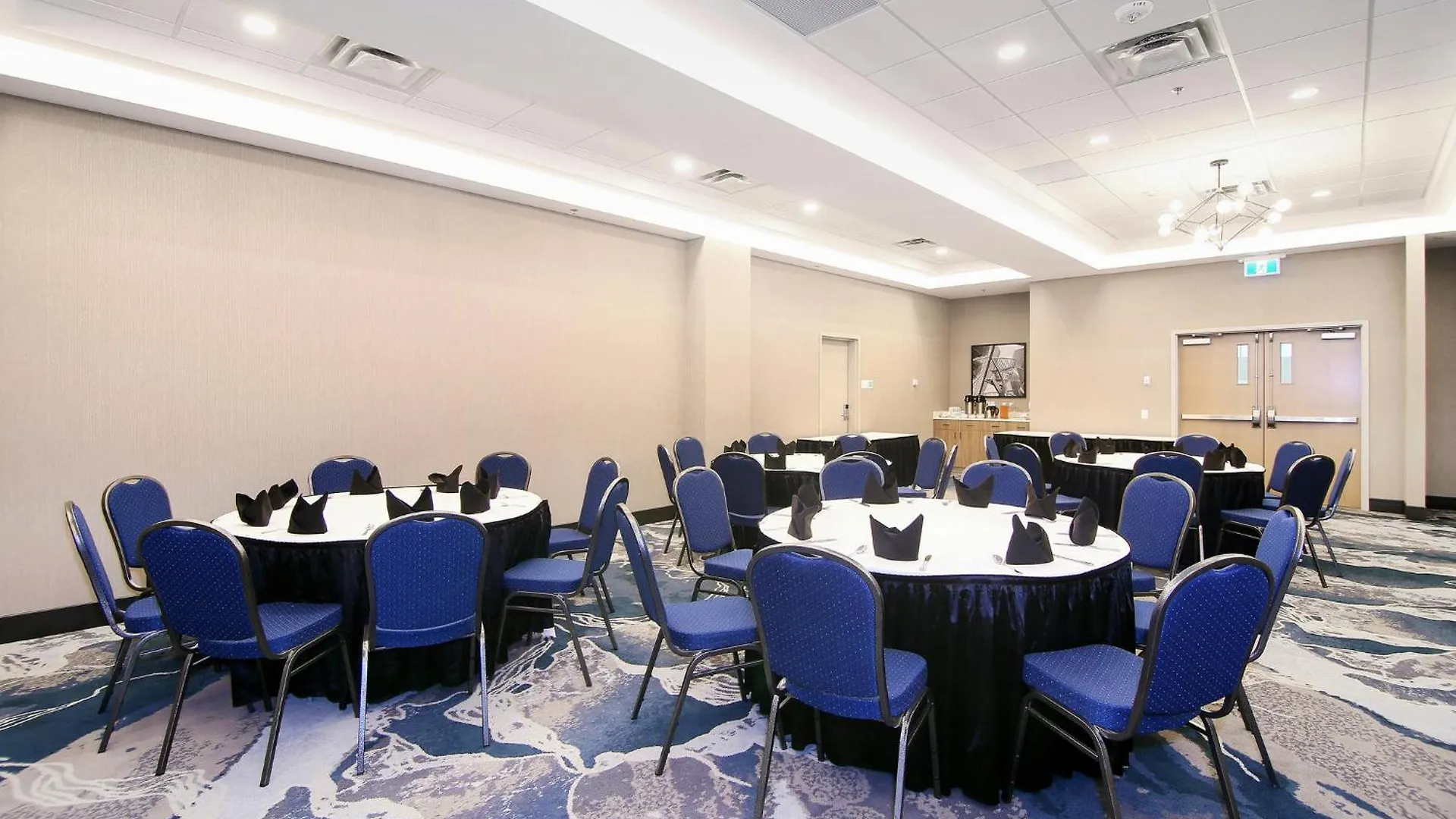 Holiday Inn Hotel & Suites - Calgary Airport North By Ihg