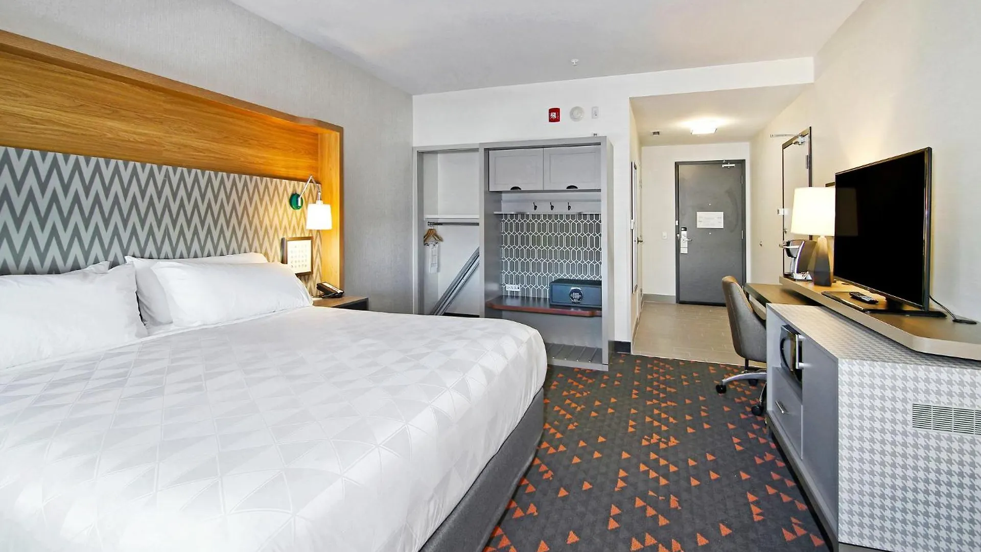 Holiday Inn Hotel & Suites - Calgary Airport North By Ihg